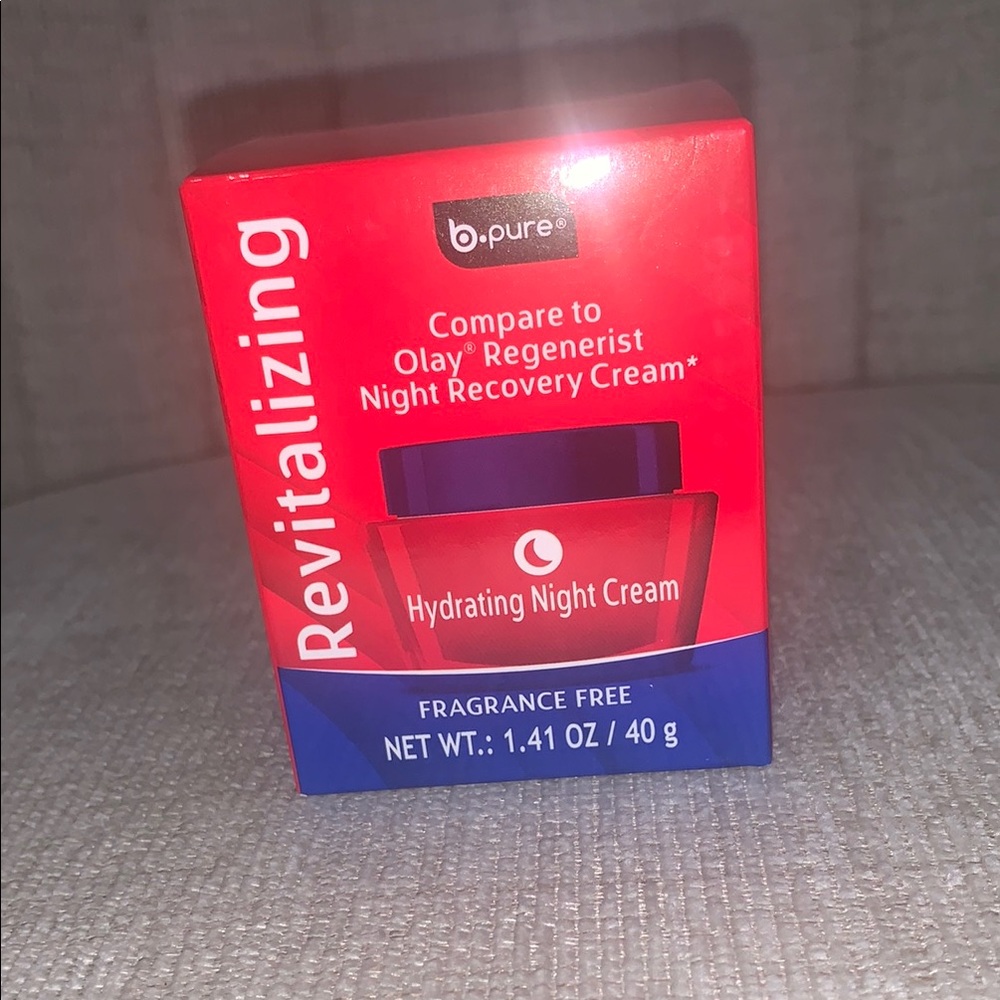 Revitalizing Hydrating Night Cream - Red